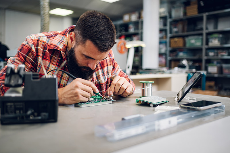 interactive electronics for puzzles games